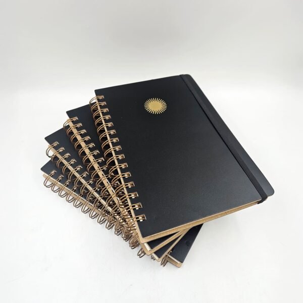 cuaderno-cuero-reciclado-reconstituido-borges-eco-grabado-cuño-bajo-relieve